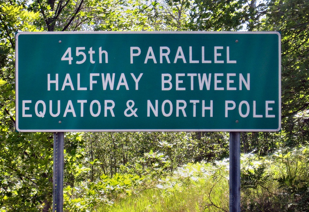 Michigan TC 2010-07 2061.jpg - The Michigan West Coast Tour of July 2010. From Luddington State Park to Traverse City for the Cherry Festival!